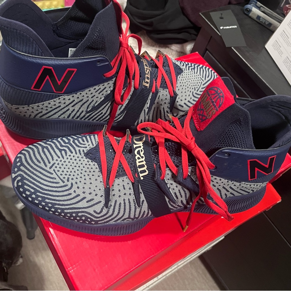 New Balance OMN1S “Kawhi Leonard”